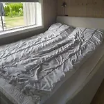 Stilren Hytteopplevelse I Naturskjonne Omgivelser *