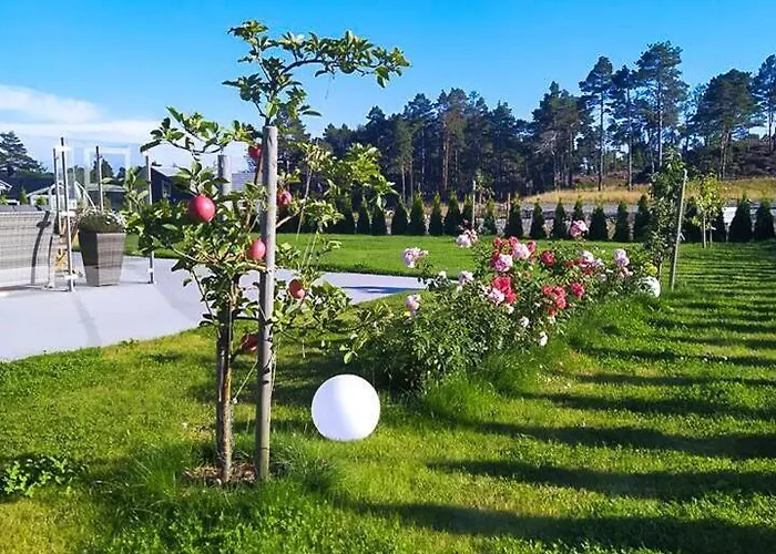 Stylish Experience In Beautiful Surroundings * Færvik