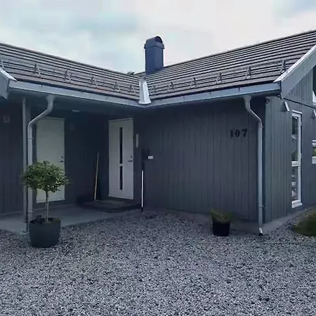 Stylish Experience In Beautiful Surroundings * Færvik